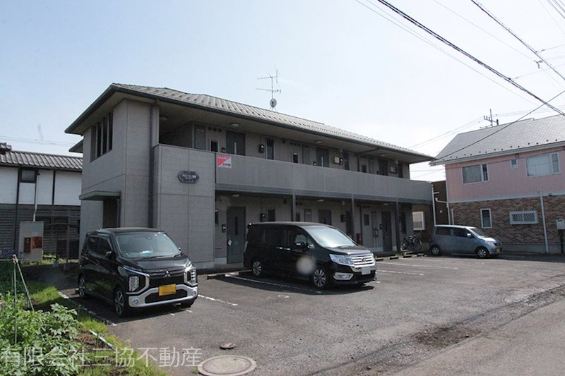バリュージュ島崎の外観