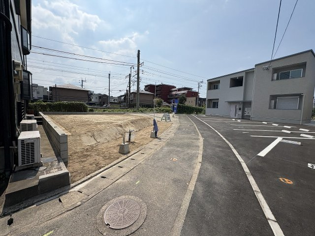【その他】 | 福岡市博多区諸岡6丁目3期　1号棟（全1棟）【仲介手数料無料・0円】 | 現地写真。前面道路です。