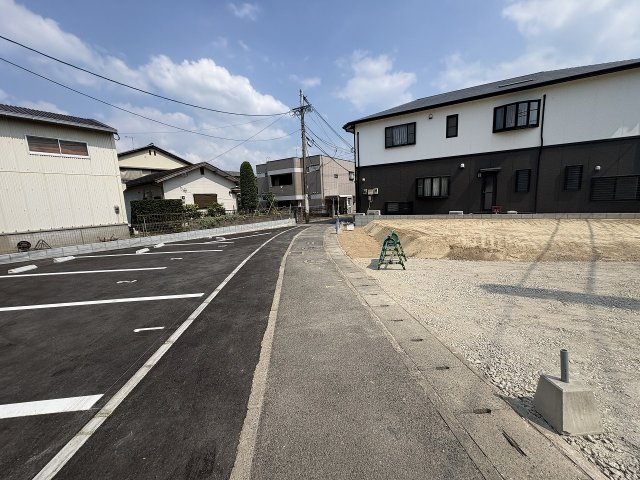 【その他】 | 福岡市博多区諸岡6丁目3期　1号棟（全1棟）【仲介手数料無料・0円】 | 現地写真。前面道路です。