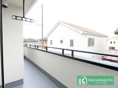 【バルコニー】 | 下野上大領 | 同社施工物件写真。※建具やフローリング、その他仕様が異なる場合がございます。