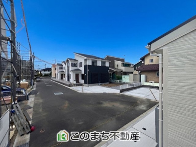 【前面道路含む現地写真】 | 下野上大領 | 前面道路も広くお車の出し入れもスムーズに行えます☆