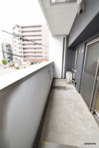 プログレッセ新大阪　仲介手数料無料のバルコニー