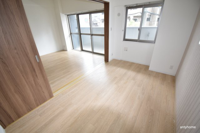 プログレッセ新大阪　仲介手数料無料の寝室