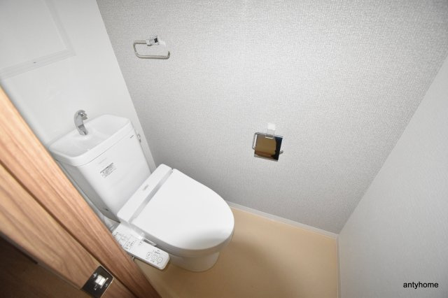 プログレッセ新大阪　仲介手数料無料のトイレ