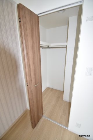 プログレッセ新大阪　仲介手数料無料の収納
