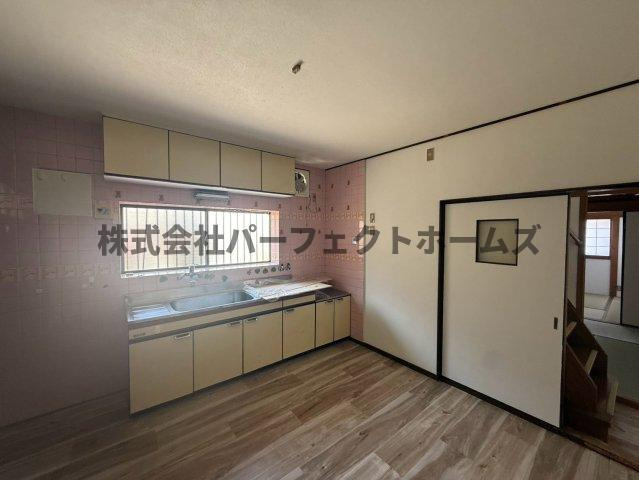 堀溝3丁目戸建　賃貸の居間・リビング|使いやすい居間です