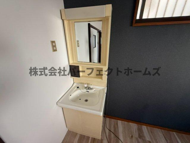 堀溝3丁目戸建　賃貸の独立洗面台|朝の身支度には欠かせない独立洗面化粧台