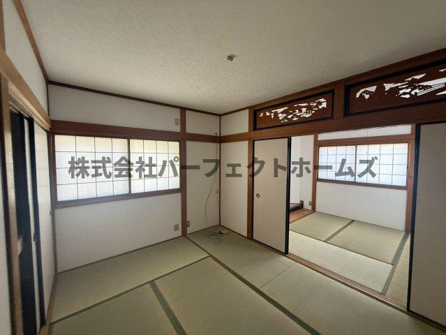 堀溝3丁目戸建　賃貸の和室|日本らしい落ち着いた雰囲気の和室です