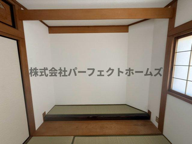 堀溝3丁目戸建　賃貸の和室|趣のある和室です