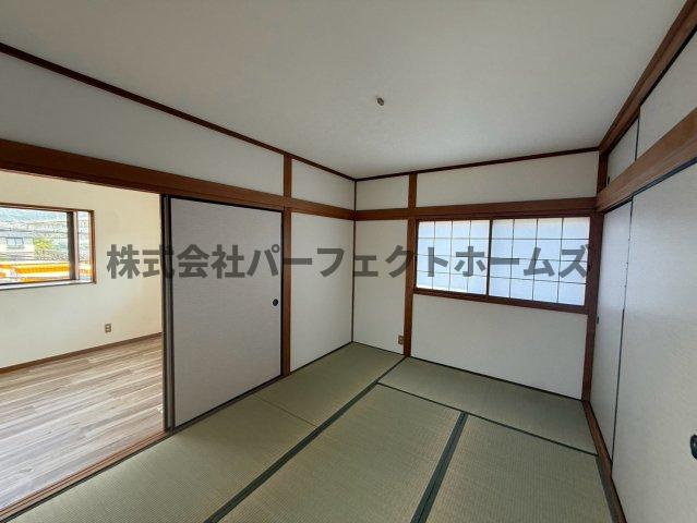 堀溝3丁目戸建　賃貸の和室|柔らかい畳が心地よい和室
