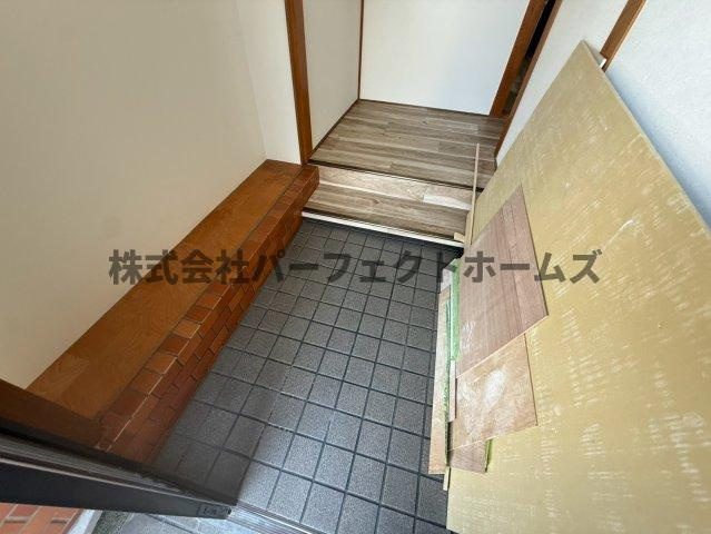 堀溝3丁目戸建　賃貸の玄関|シンプルで使いやすい玄関です