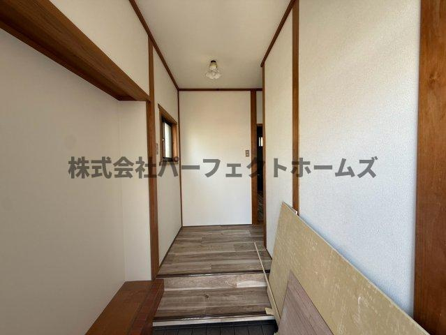 堀溝3丁目戸建　賃貸の内装|明るい室内です