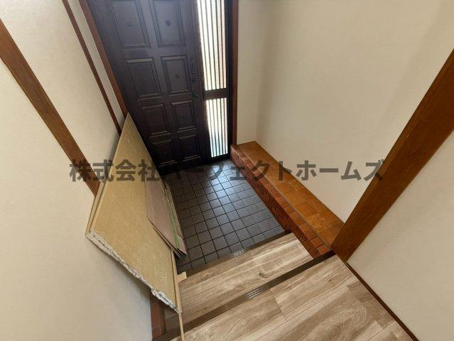堀溝3丁目戸建　賃貸の玄関|きれいな玄関です