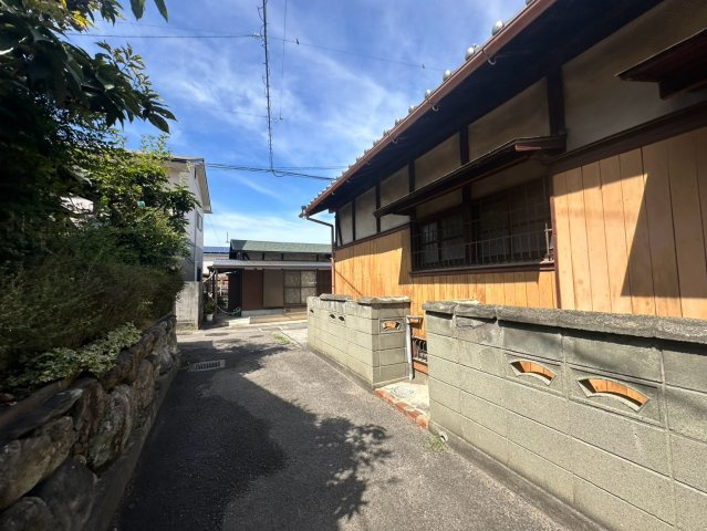 東雲町2丁目　売土地の前面道路含む現地写真|【前面道路含む現地写真】西側私道より北向きに撮影