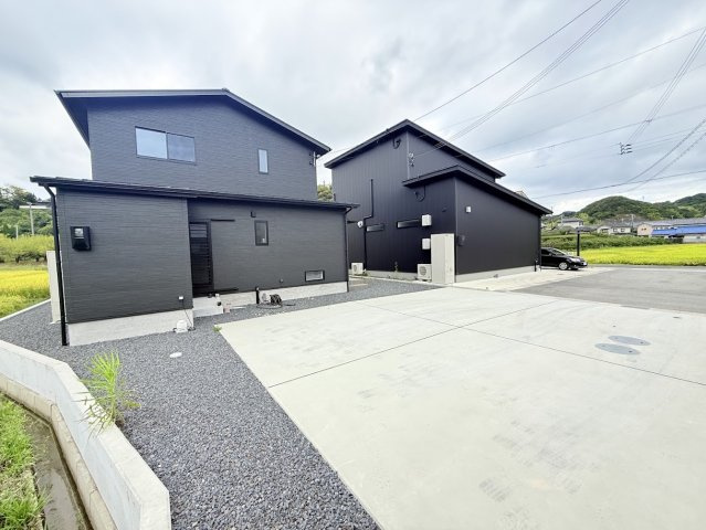 上秋津中古戸建の駐車場