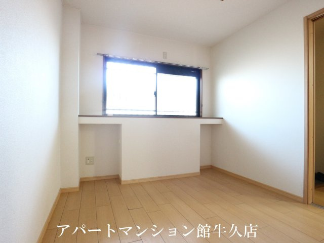 キャッスルタルイ参番館の寝室