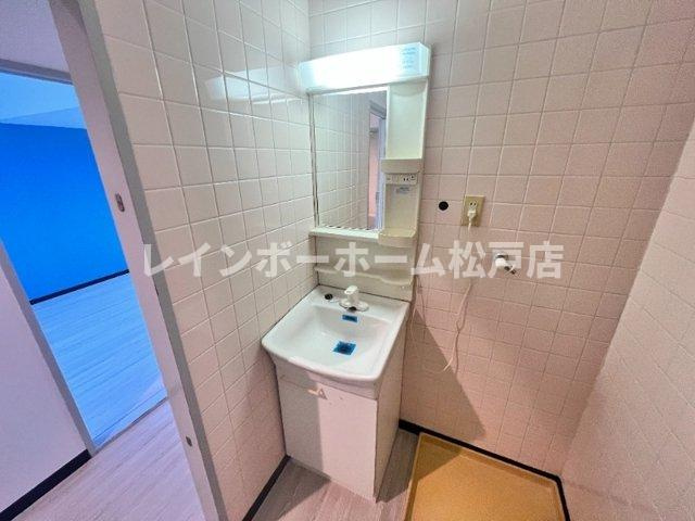 リアライズ新松戸【仲介手数料：50％OFF】対象物件！の独立洗面台