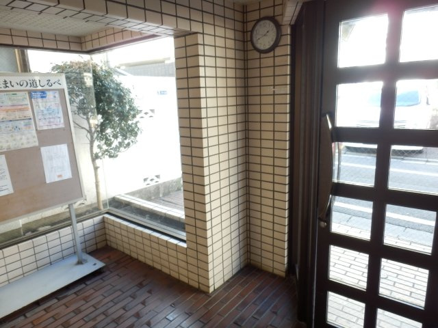 セントヒルズ目白のエントランス|ゆとりのあるエントランスです