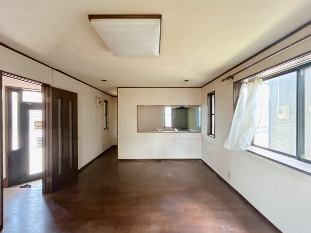 中古戸建　鏡石町中町　第一小・鏡石中の居間・リビング|【リフォーム中】