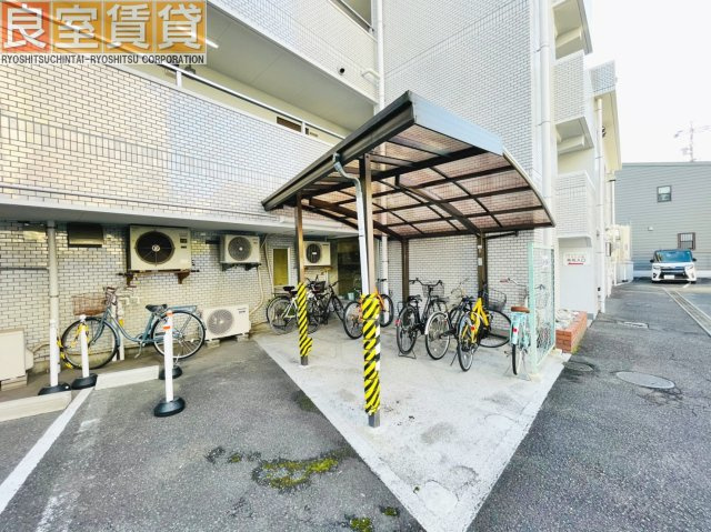 【その他共用部分】 | ひかりマンション | 自転車置き場