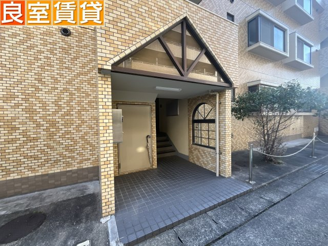 【エントランス】 | メゾン見晴台