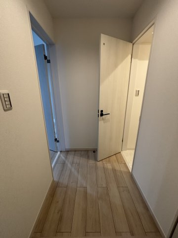 GBASE忍ケ丘の玄関