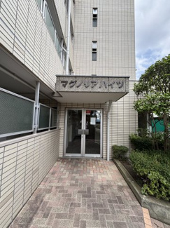【エントランス】 | マグノリアハイツ（建替え短期専用）