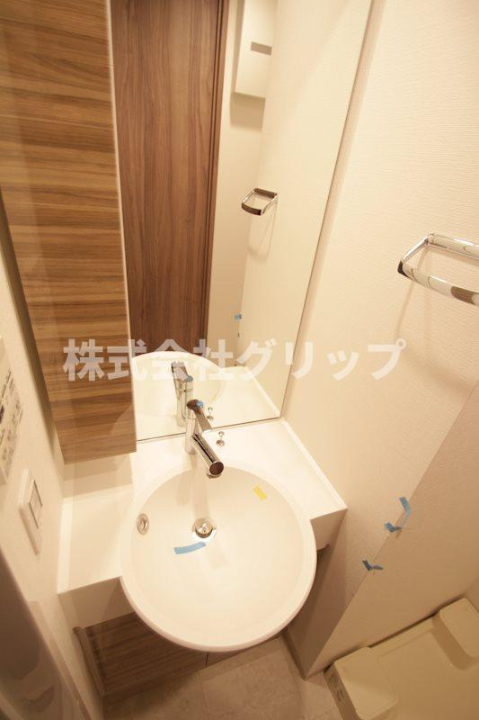 横浜市神奈川区大口仲町の賃貸マンションの独立洗面台