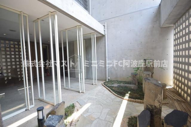 大阪市西区北堀江３丁目の賃貸マンションの外観
