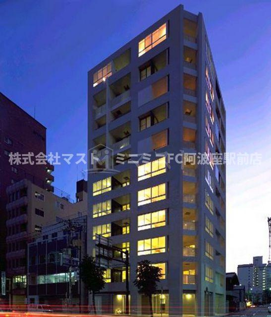 大阪市西区北堀江３丁目の賃貸マンションの外観