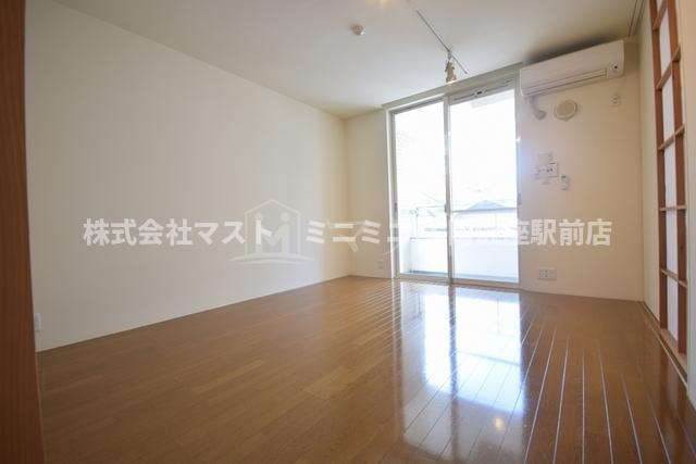 大阪市西区北堀江３丁目の賃貸マンションの居間・リビング