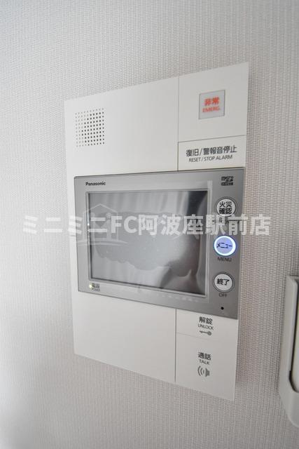 大阪市西区靱本町２丁目の賃貸マンションのセキュリティ