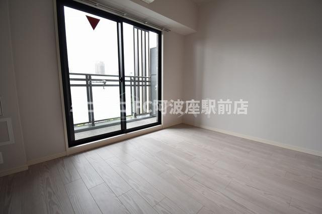大阪市西区靱本町２丁目の賃貸マンションの内装