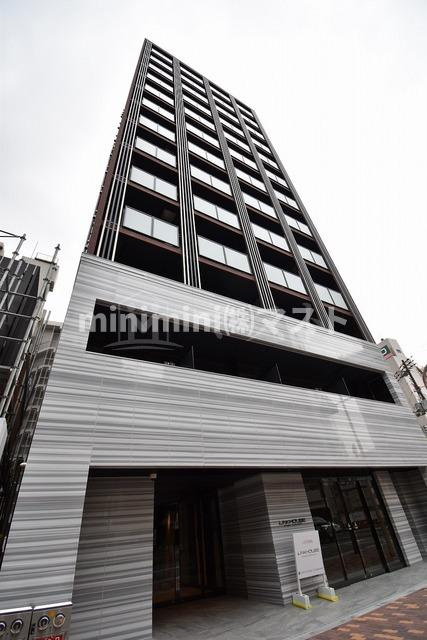 大阪市西区靱本町２丁目の賃貸マンションの外観