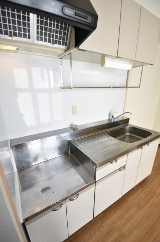 大阪市中央区本町橋の賃貸マンションのキッチン
