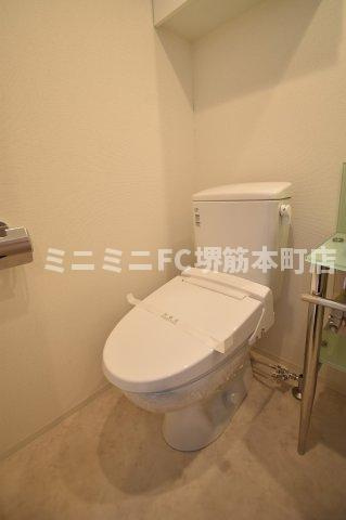 大阪市中央区北久宝寺町２丁目の賃貸マンションのトイレ|ウォシュレット付