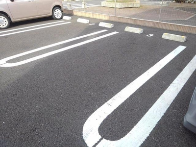 【駐車場】 | アークレイズ | カースペースがあります
