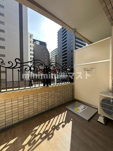 大阪市中央区本町橋の賃貸マンションのバルコニー