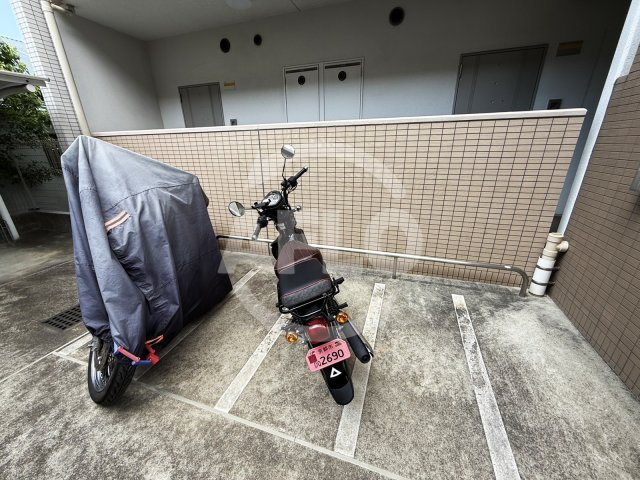 ディアコートハナテンのその他共用部分|ディアコートハナテン　バイク置場