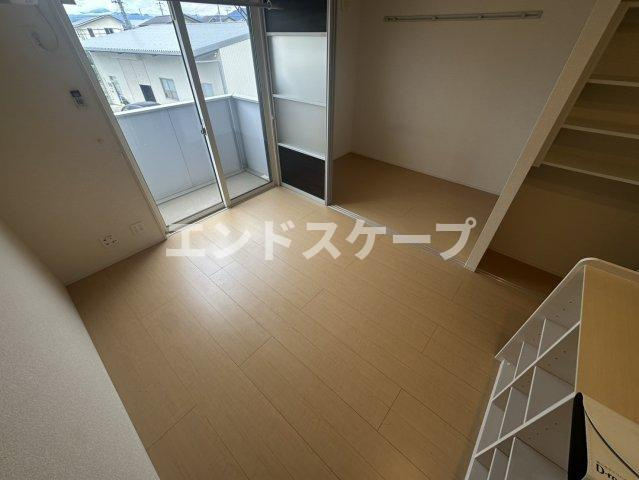 フラール ドゥの居間・リビング|高崎、前橋のお部屋探しはエンドスケープまで！お客様の理想お聞かせ下さい♪