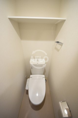 プレサンス堺筋本町センティスのトイレ|プレサンス堺筋本町センティス　温水洗浄便座