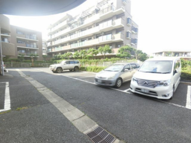 【駐車場】