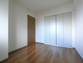 【寝室】