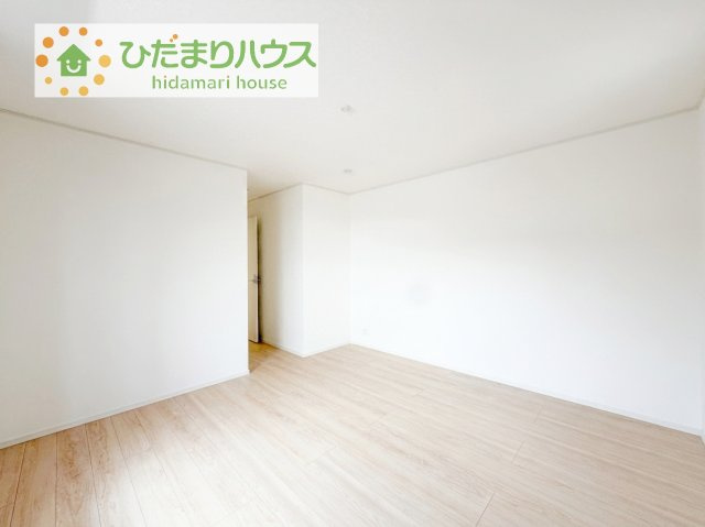 【寝室】 | 土浦市都和第3　新築戸建 | 大きなベッドを置いても余裕の広さの主寝室♪