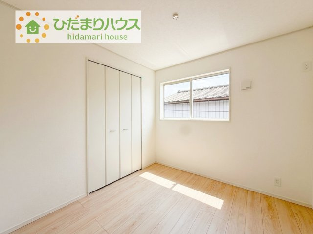 【洋室】 | 土浦市都和第3　新築戸建 | お掃除しやすく、清潔感を保てるのでダニも発生しにくいフローリング♪