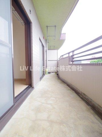 東大和市中央２丁目の賃貸マンションのバルコニー