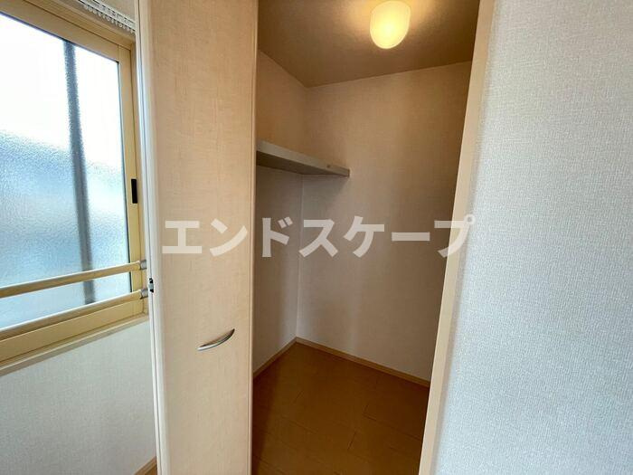 ヴィラ南雲Bの収納|高崎、前橋エリアのお部屋探しはエンドスケープまで！お客様の理想お聞かせ下さい♪