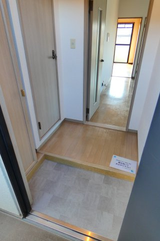 【玄関】 | シューズボックスのある玄関です