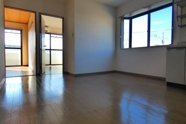 【居間・リビング】 | 写真は他のお部屋です。