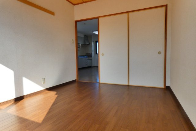 【洋室】 | 写真は他のお部屋です。